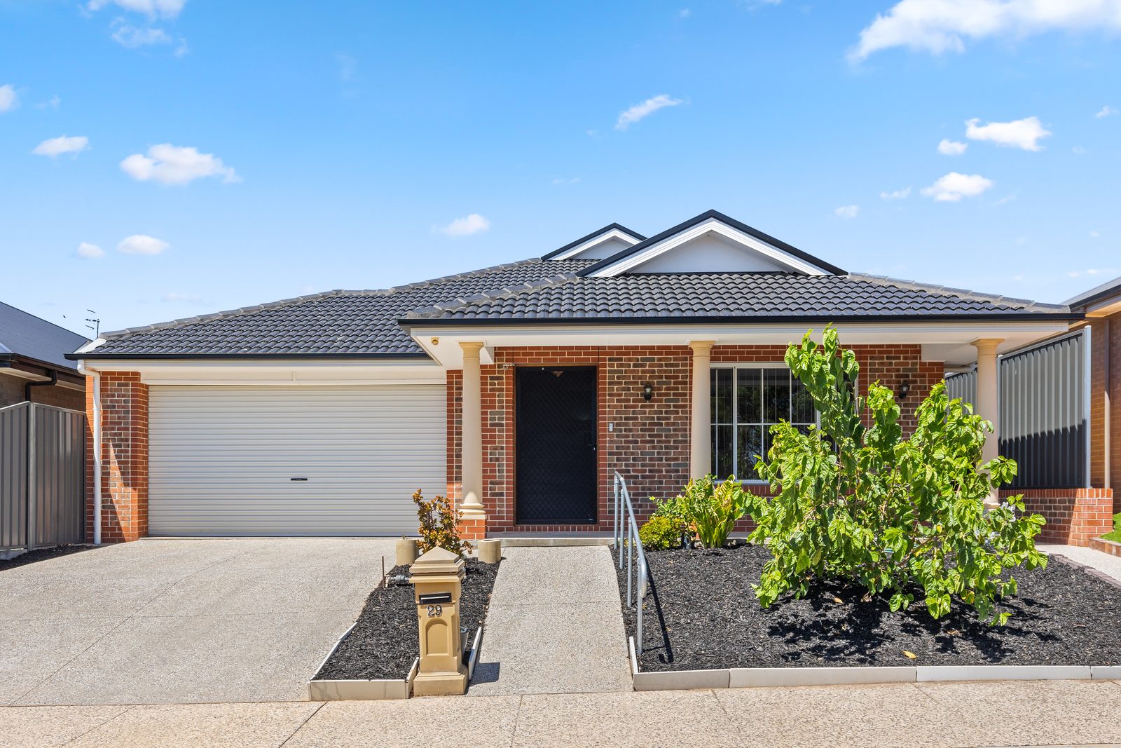 Property photograph — 29 Serenity Way