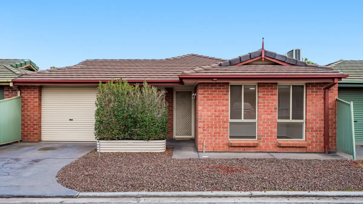 2/3 Evan Avenue