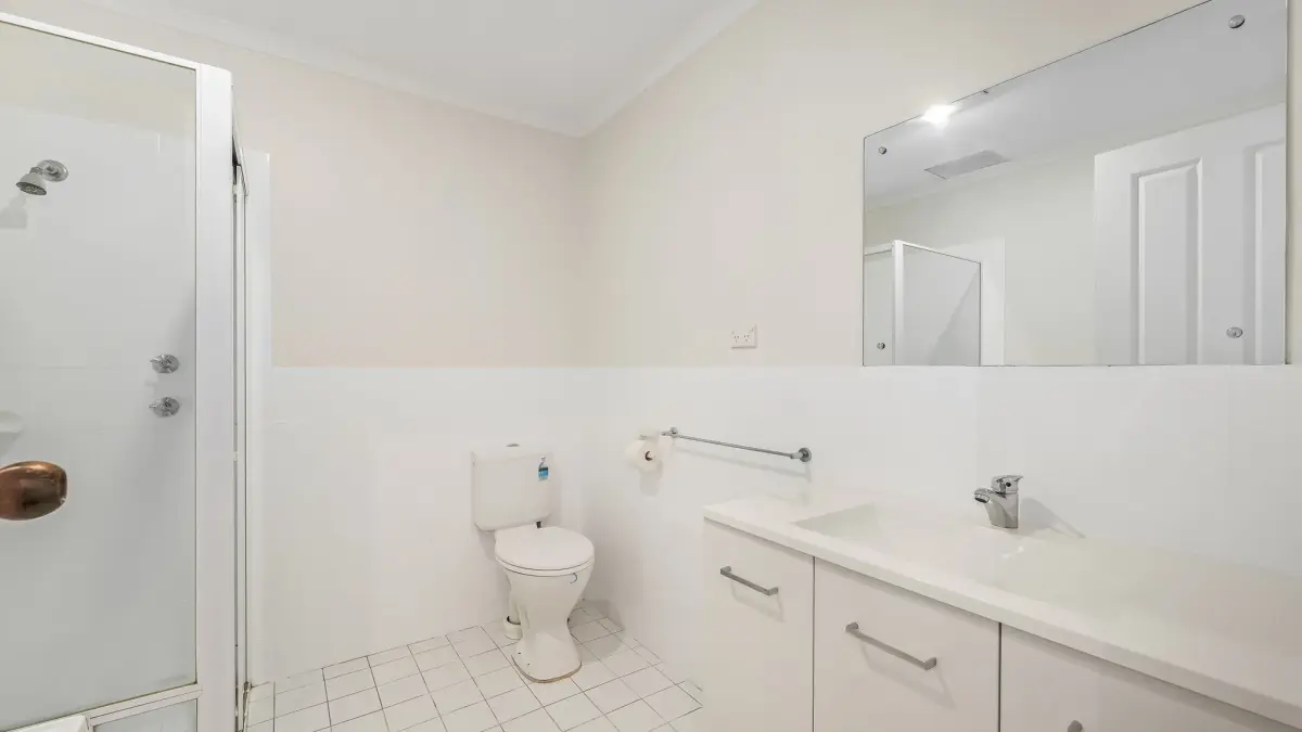 2/3 Evan Avenue
