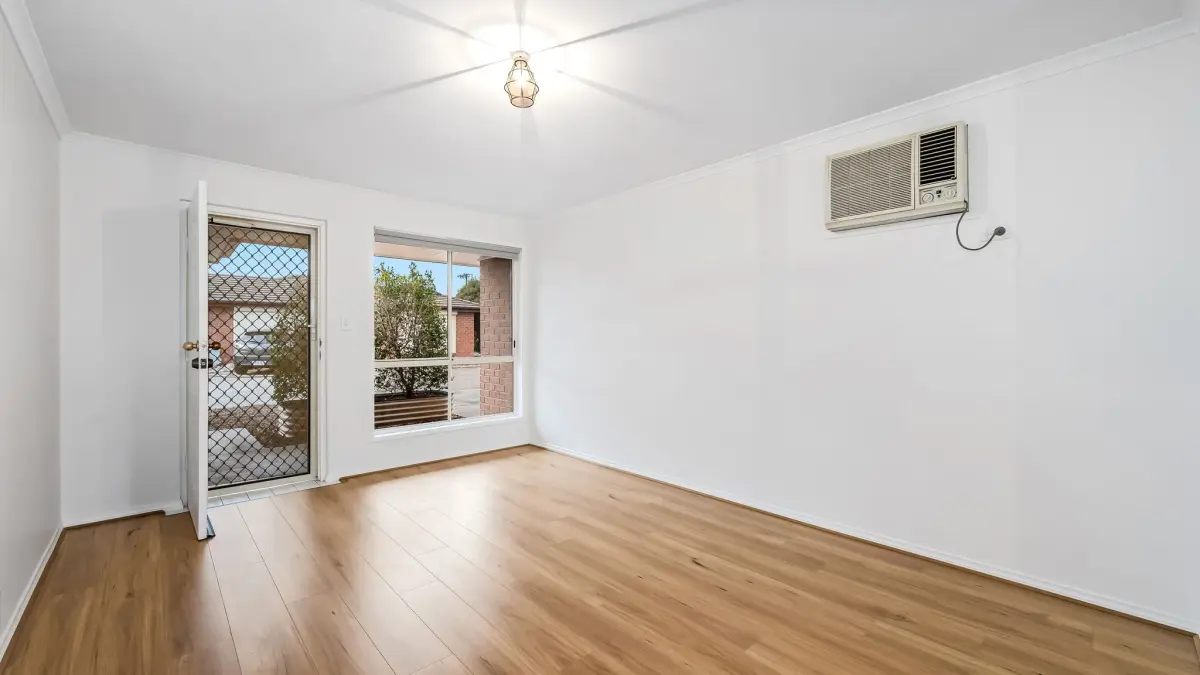 2/3 Evan Avenue