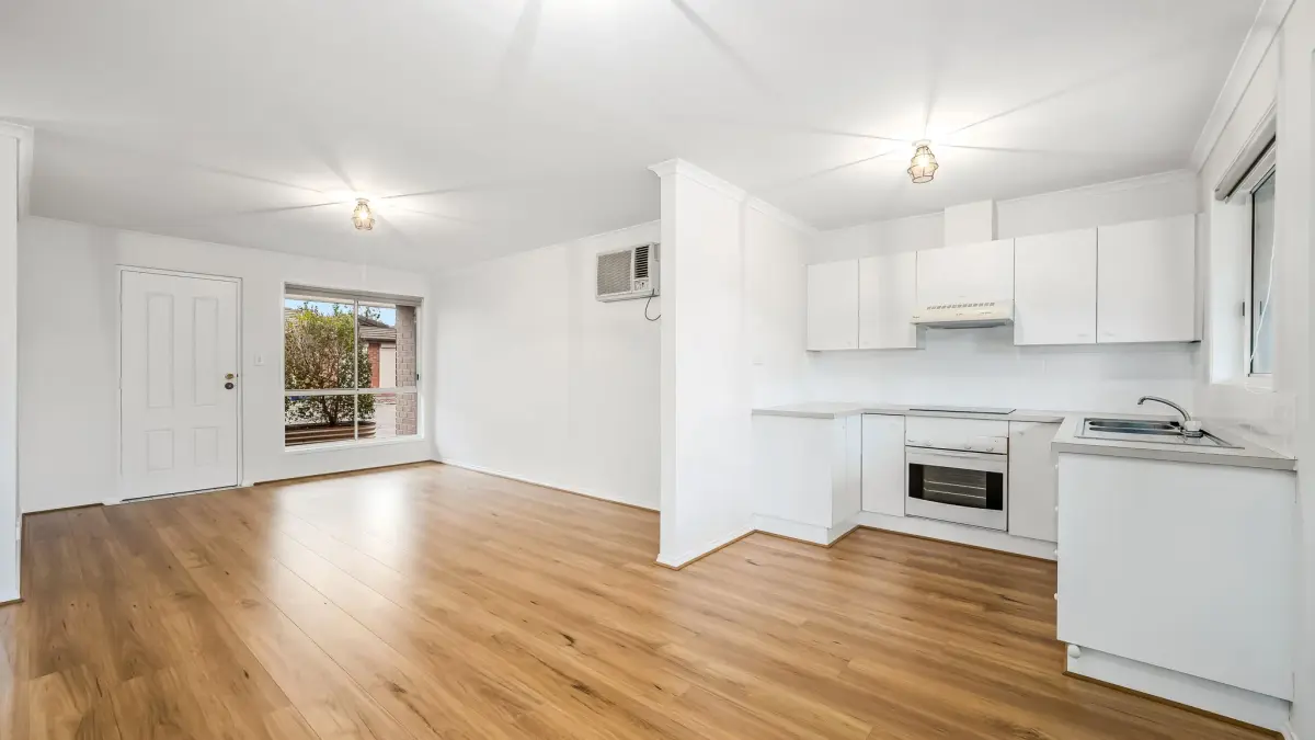 2/3 Evan Avenue