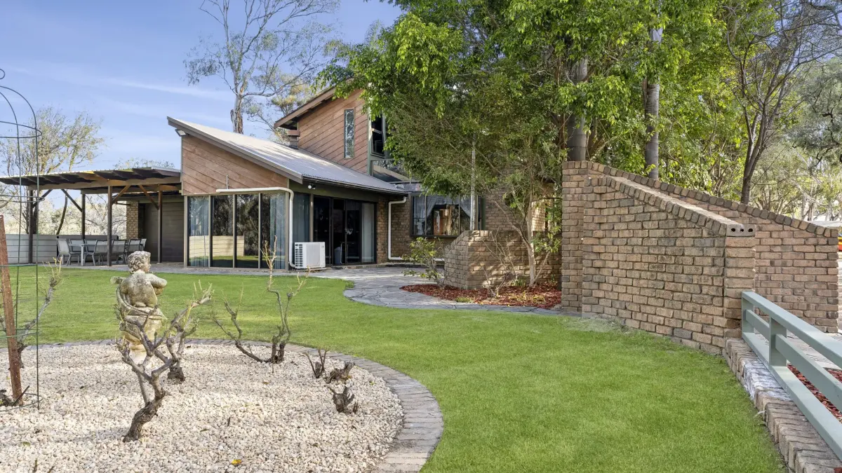 23 Old Ferry Road