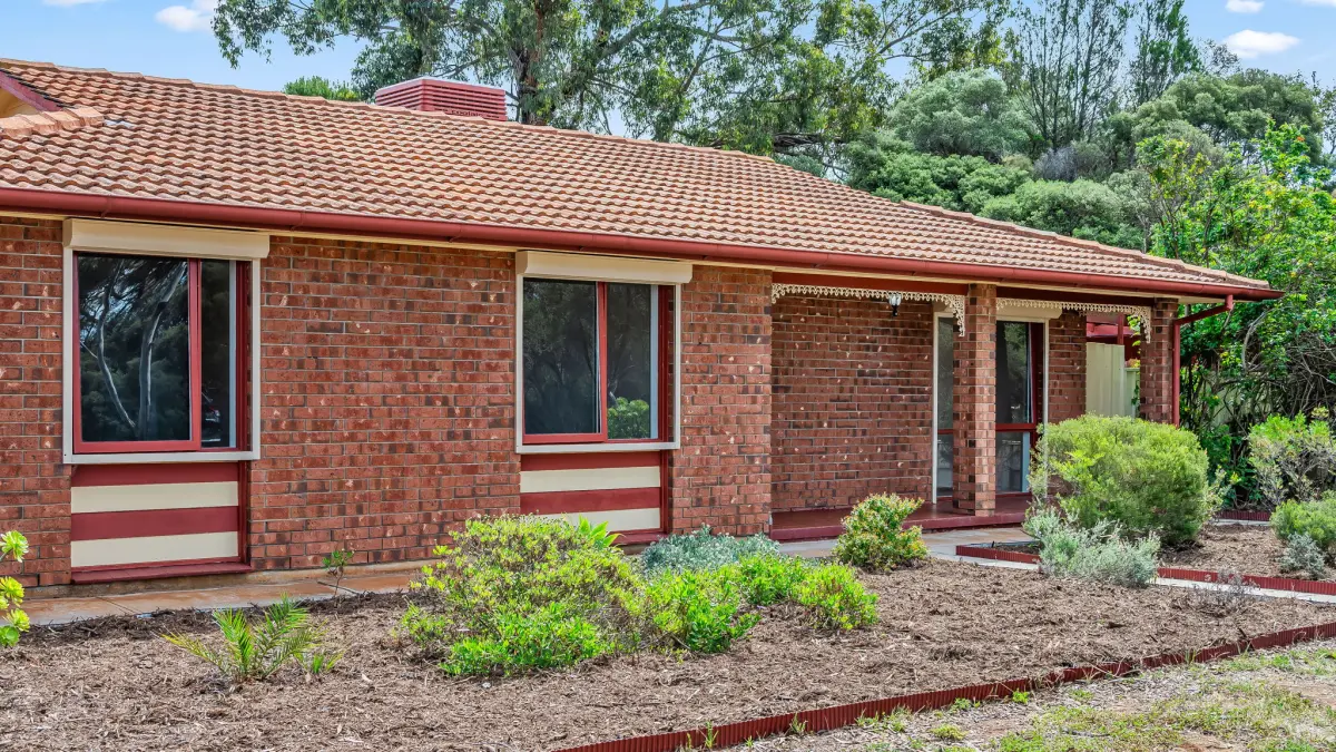 3 Surrey Court